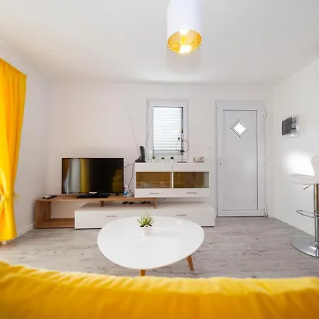 Apartament Haluga